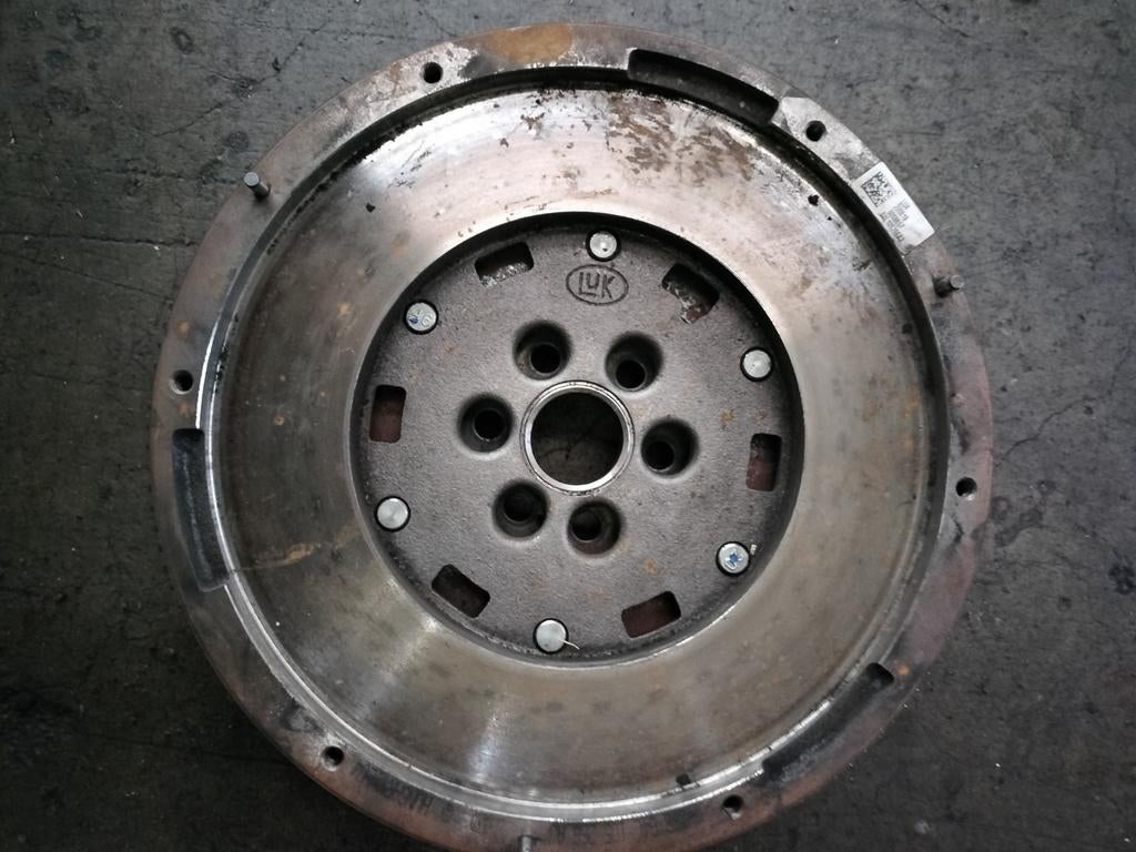 Volant Moteur VW Transporter T6 2.0 tdi 04L105266AJ, Enlèvement ou Envoi