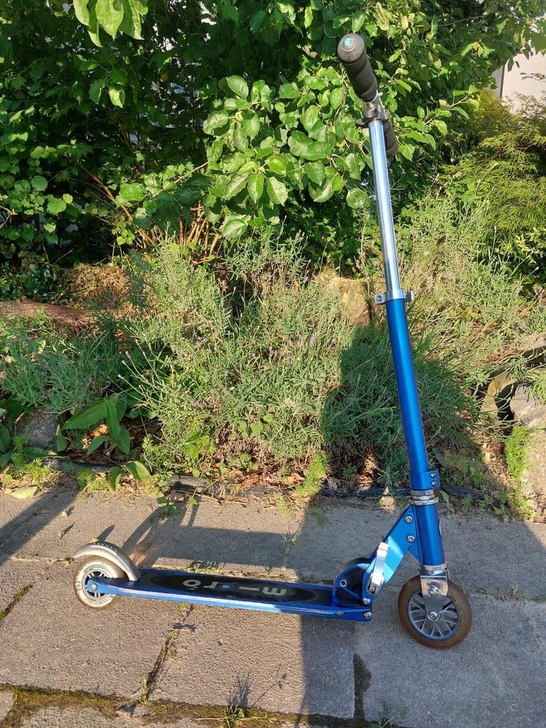 trotinette pliable ( pour promenade), Ophalen, Gebruikt