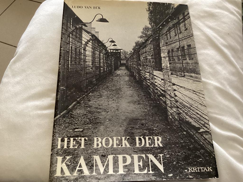 Het Boek Der Kampen, Boeken, Ophalen of Verzenden, Tweede Wereldoorlog, Ludo Van Eck