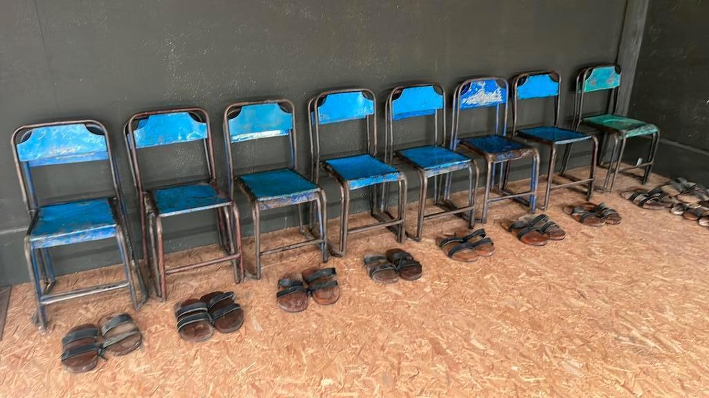 Metalen oude stapelstoelen retro 16 stuks, Ophalen
