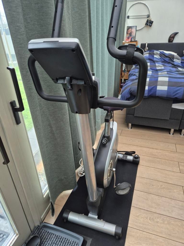 Medion hometrainer – stille fitnessfiets – goede staat, Sport en Fitness, Fitnessapparatuur, Hometrainer, Ophalen