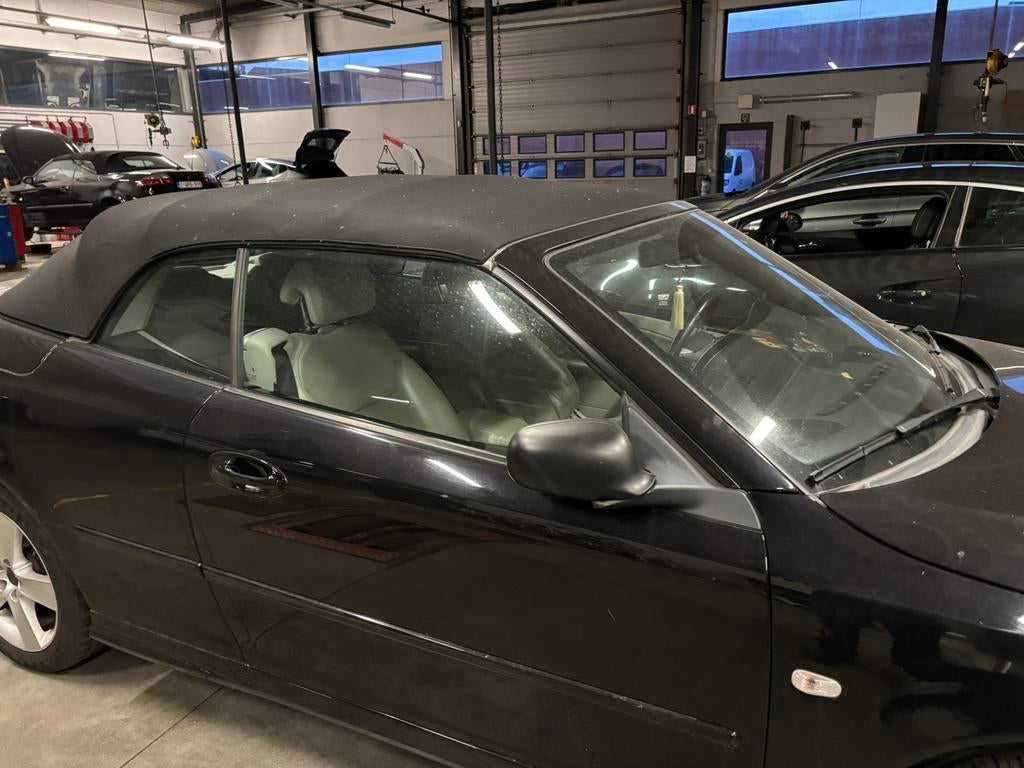 Saab 9-3 1.8t zwart, Auto's, Saab, Beige, 4 cilinders, Cabriolet, Zwart