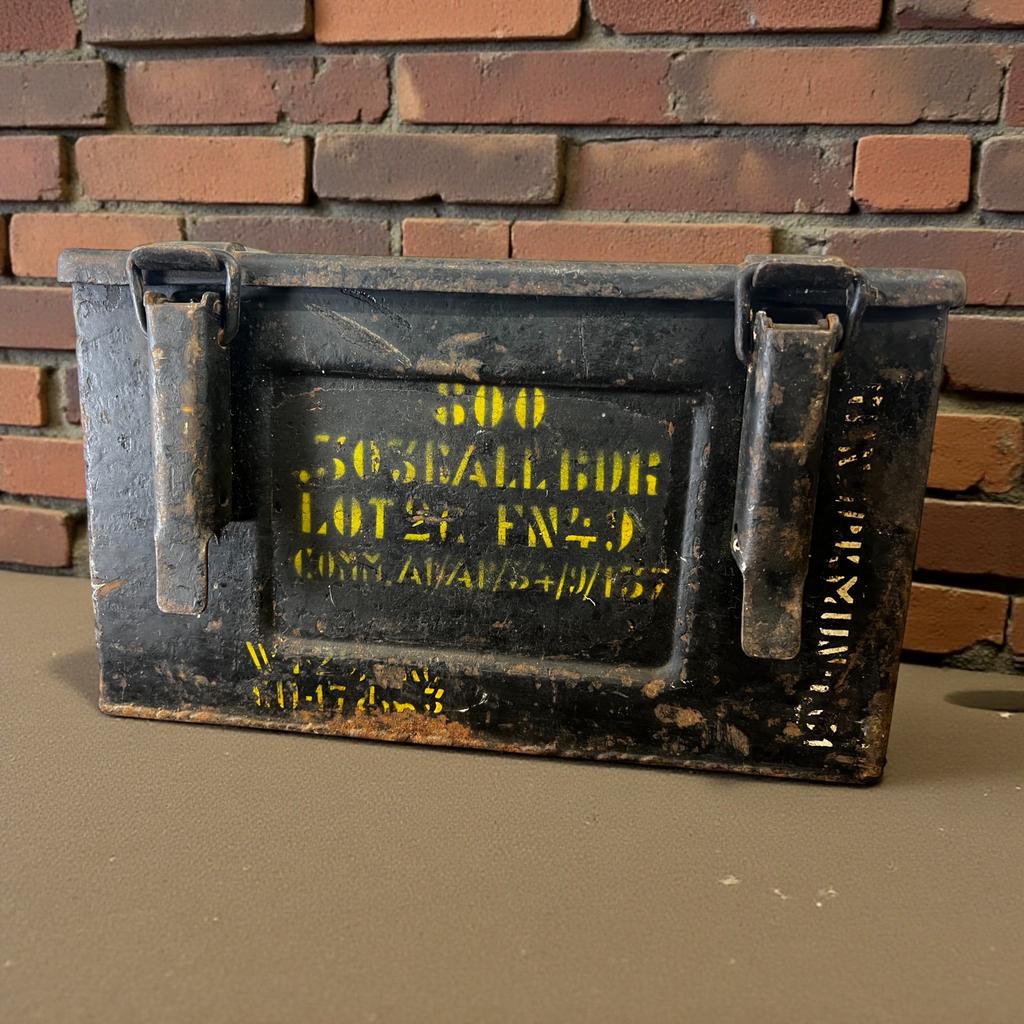 vintage metalen kist /oude munitiekist, Huis en Inrichting, Woonaccessoires | Kisten, Gebruikt, Ophalen of Verzenden