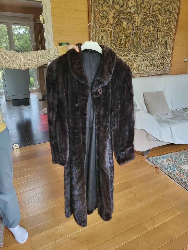 Belle veste avec chapeau assorti, Vêtements | Femmes, Enlèvement, Comme neuf, Taille 42/44 (L), Brun
