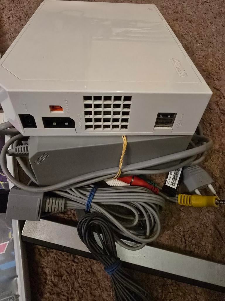 WII console + 10 jeux, Enlèvement, Comme neuf