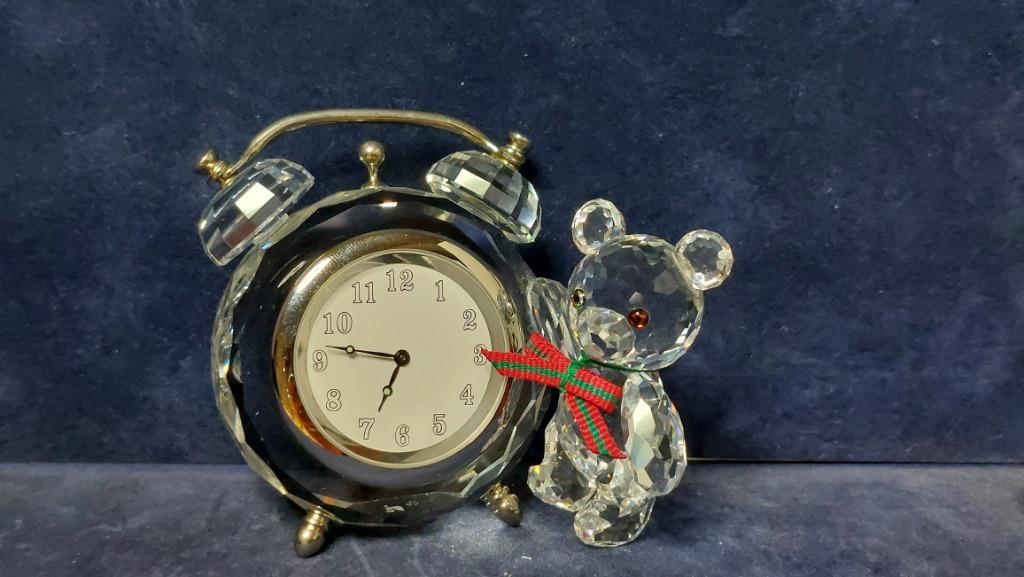 Swarovski Kris teddybeer met klok, Verzamelen, Swarovski, Ophalen, Gebruikt, Figuurtje