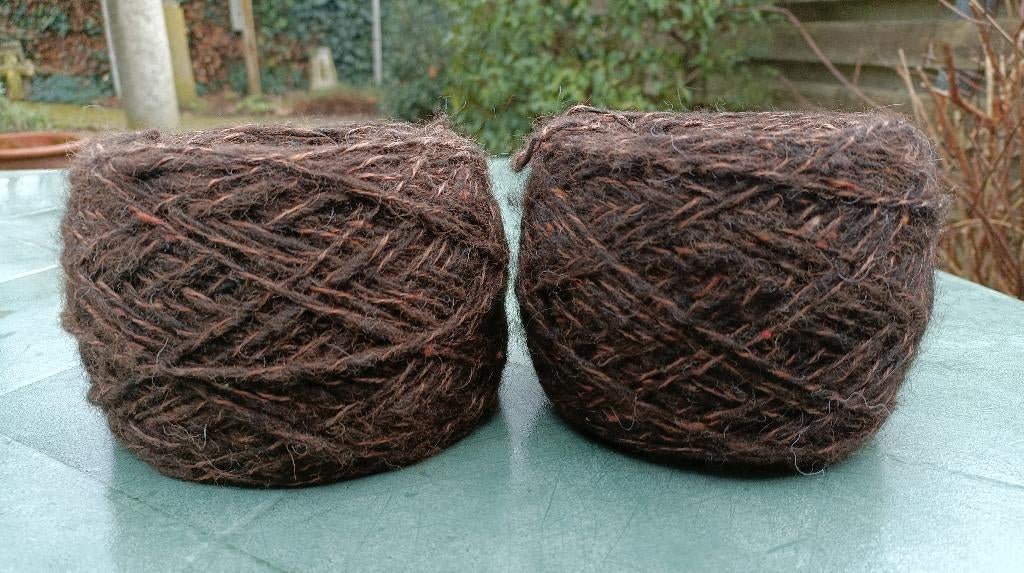 Zwarte ALPACA wol getwijnd met bruin draadje katoen 347 gr, Ophalen of Verzenden, Nieuw, Breien of Haken, Wol of Garen