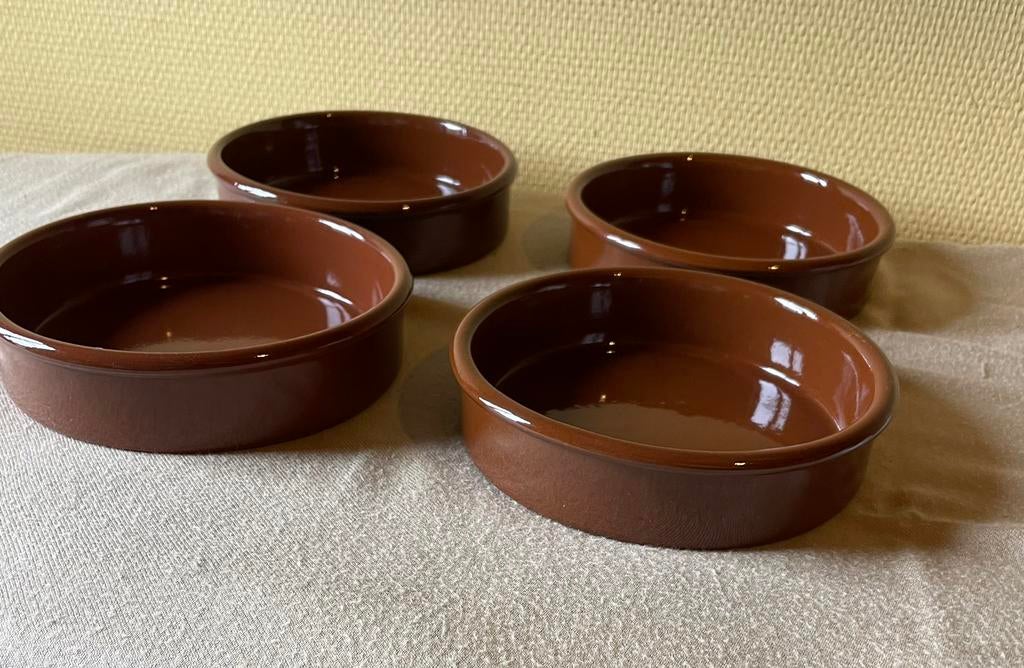 4 plats/bols/assiettes pour au four NEUF, Maison & Meubles, Cuisine | Vaisselle, Neuf, Balance ou Balances, Poterie, Enlèvement ou Envoi