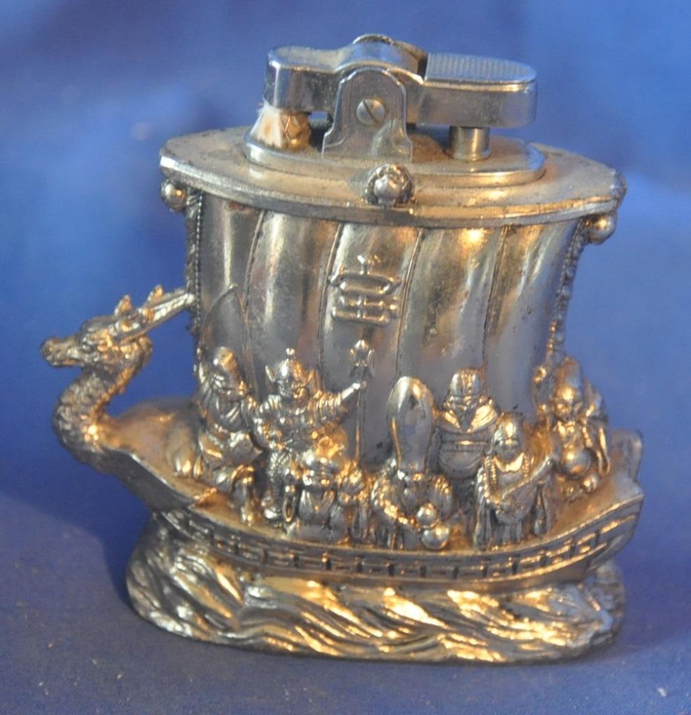 briquet de table bateau asiatique, Ophalen of Verzenden, Zo goed als nieuw, Aansteker