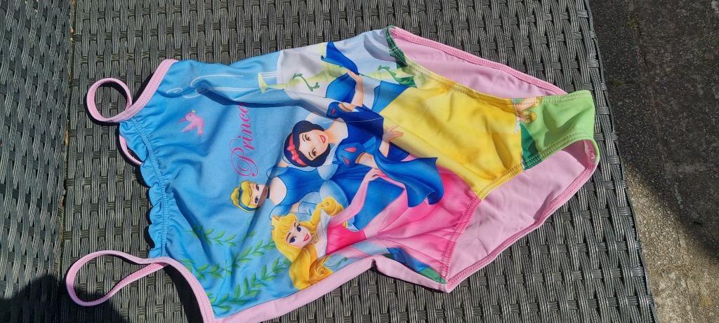 Badpak disney sneeuwwitje 8j, Kinderen en Baby's, Meisje, Badpak, Maat 128, Zo goed als nieuw