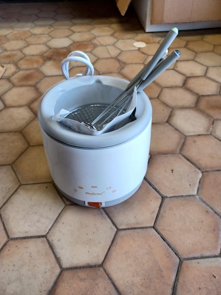 Frietpotje - fondue Perfectel, Electroménager, Fondue, Enlèvement, Neuf, Électrique, Poêle à fondue