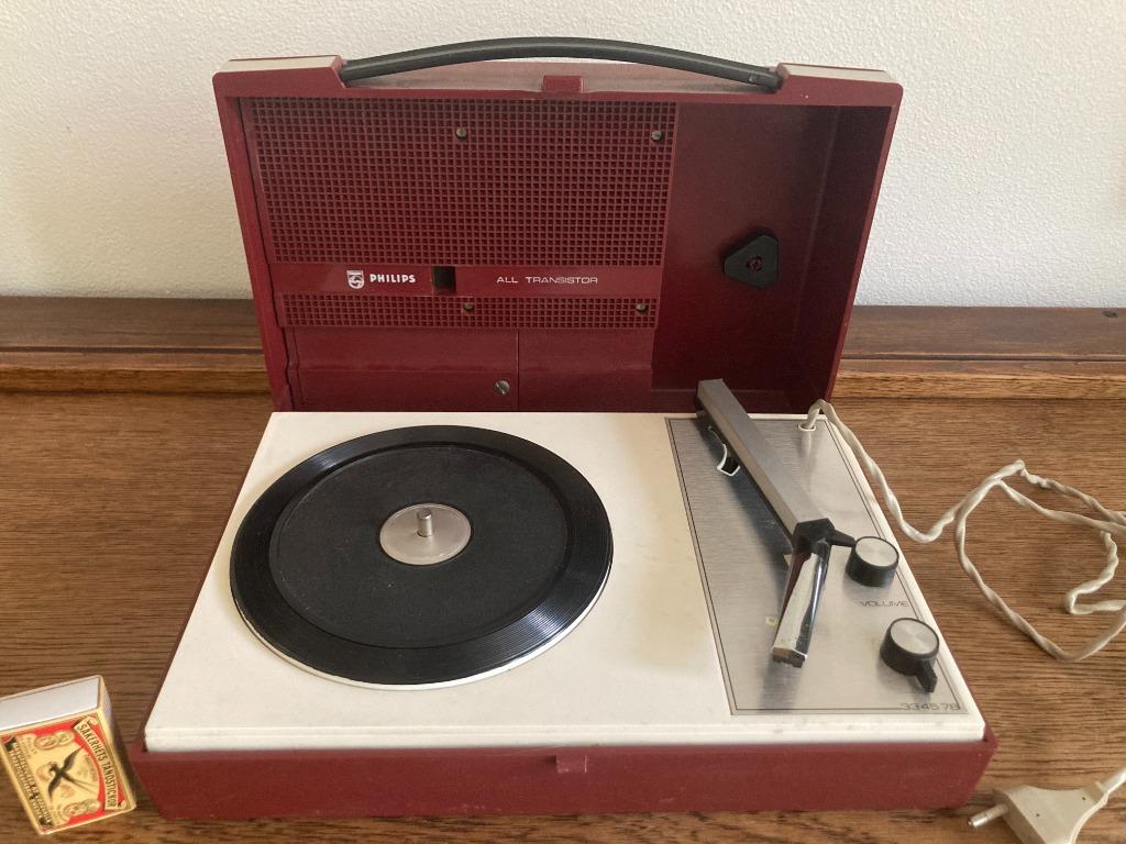 Microphone en plastique Philips des années 60/70 rouge foncé, Enlèvement ou Envoi, Utilisé, Tourne-disque, Philips