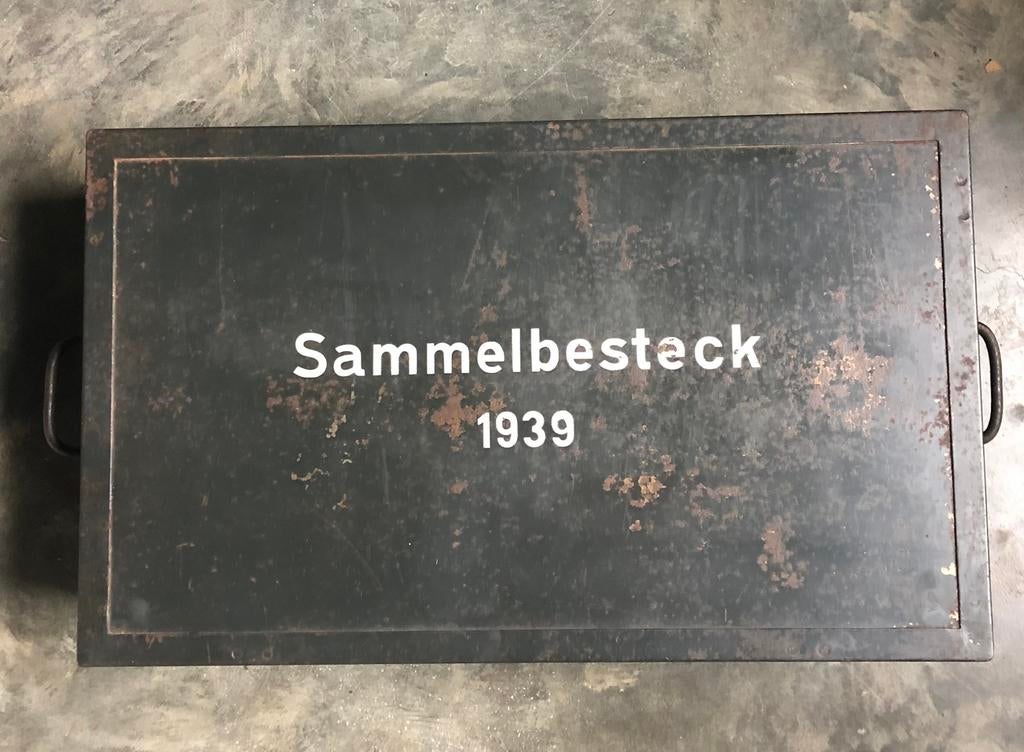 Duitse metalen kist sammelbesteck 1939 1944, Verzamelen, Ophalen of Verzenden