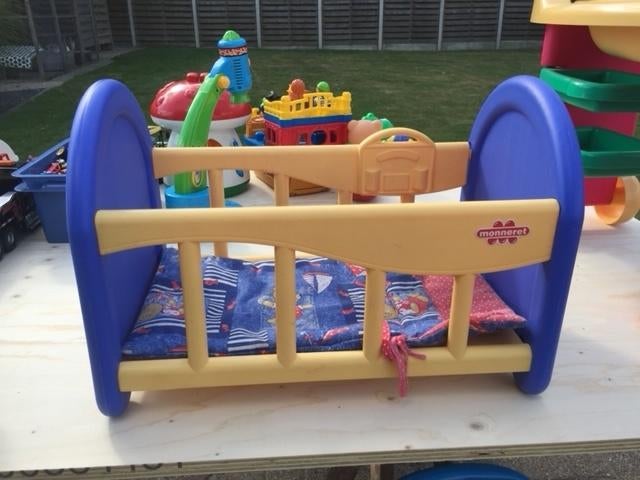 lit de poupée, Enlèvement, Comme neuf