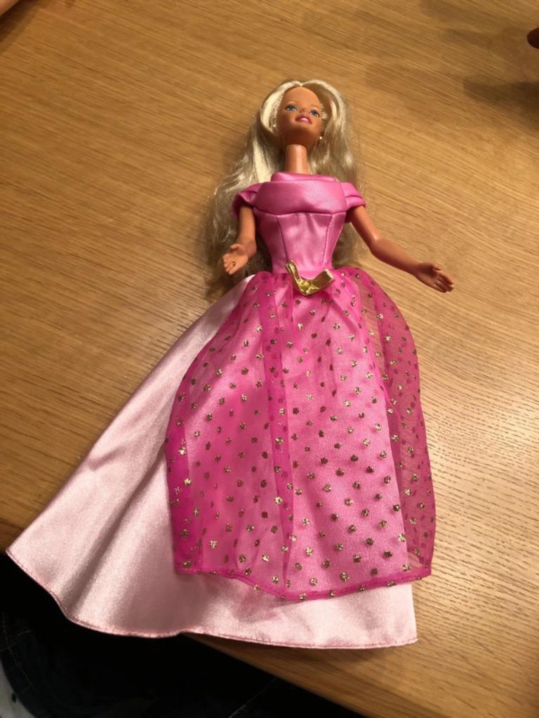 Princess Barbie Blonde doll easy to dress 1998, Enlèvement ou Envoi, Comme neuf, Poupée