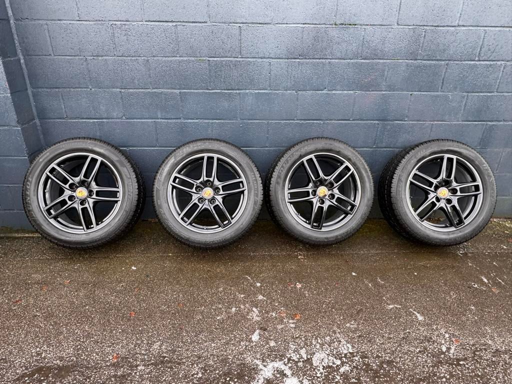 OEM zwart 19 velgen Excusive+winterband Porsche Cayenne TPM, Gebruikt, 265 mm, Winterbanden, Band(en)
