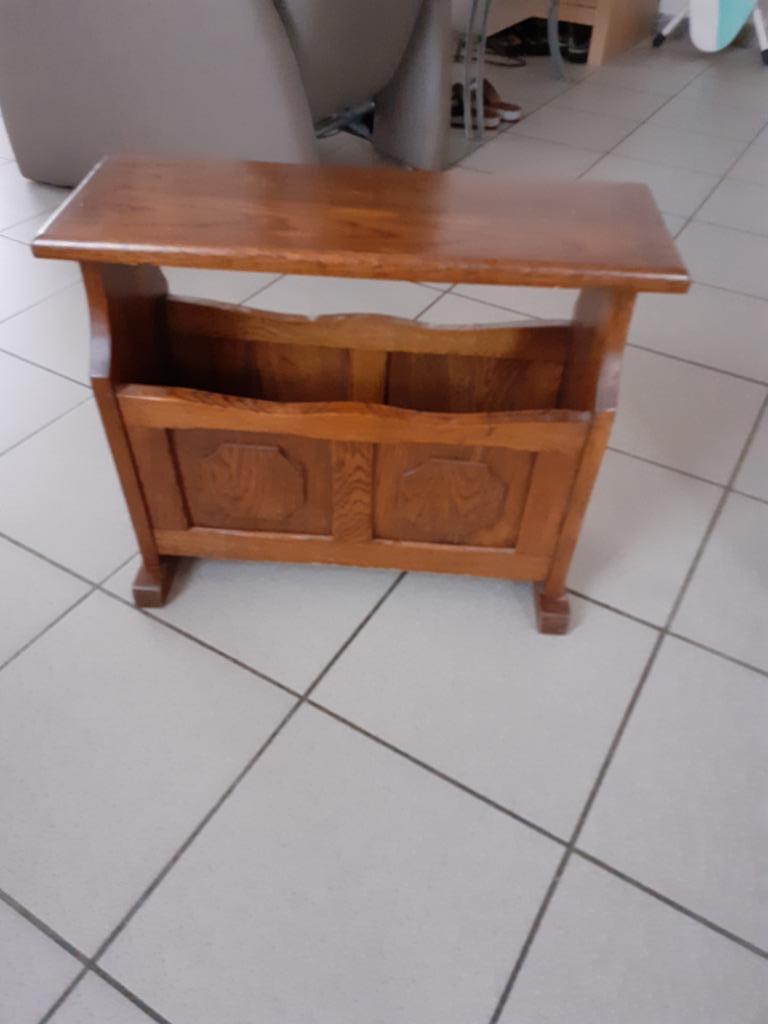 Krantenhouder (lectuurbak) volledig in hout, Enlèvement, Utilisé