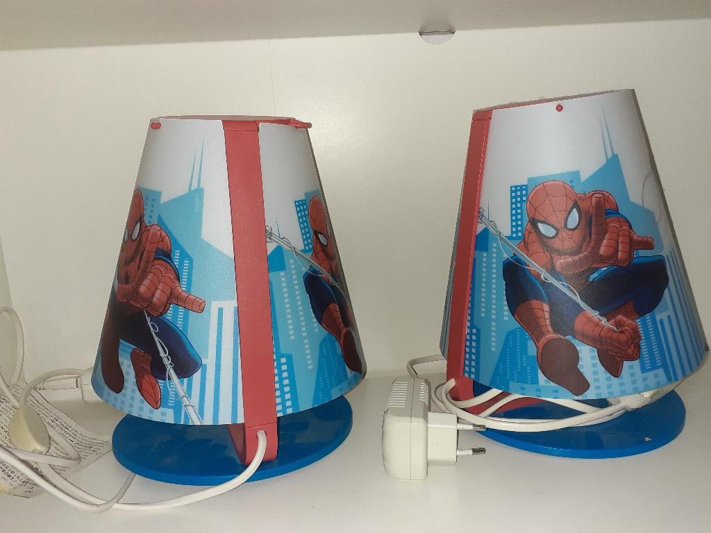 Philips Spiderman lamp - 2 stuks, Enfants & Bébés, Chambre d'enfant | Aménagement & Décoration, Comme neuf, Lampe, Enlèvement ou Envoi