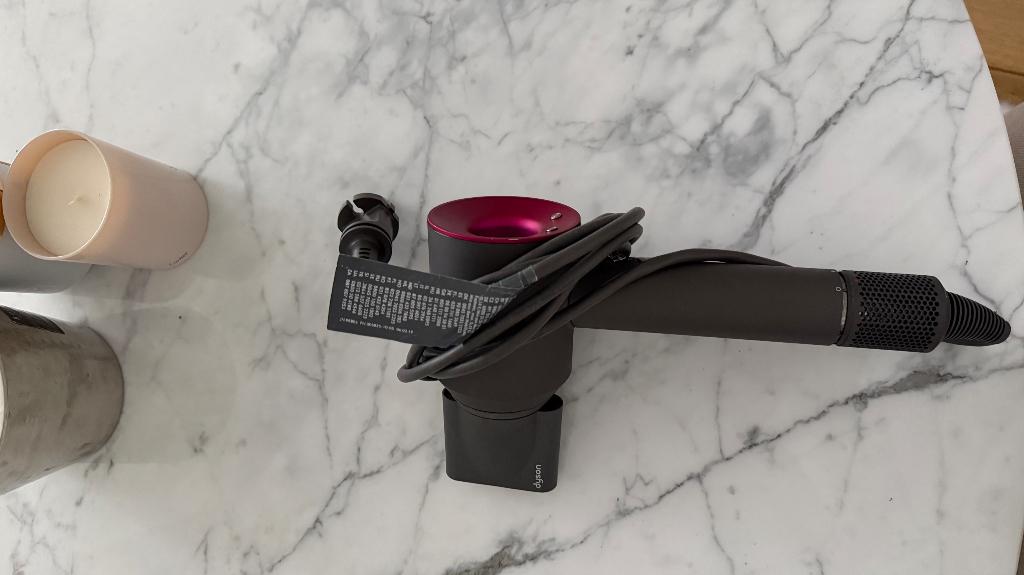 Sèche cheveux Dyson, Bijoux, Sacs & Beauté, Beauté | Soins des cheveux, Enlèvement, Utilisé, Sèche-cheveux