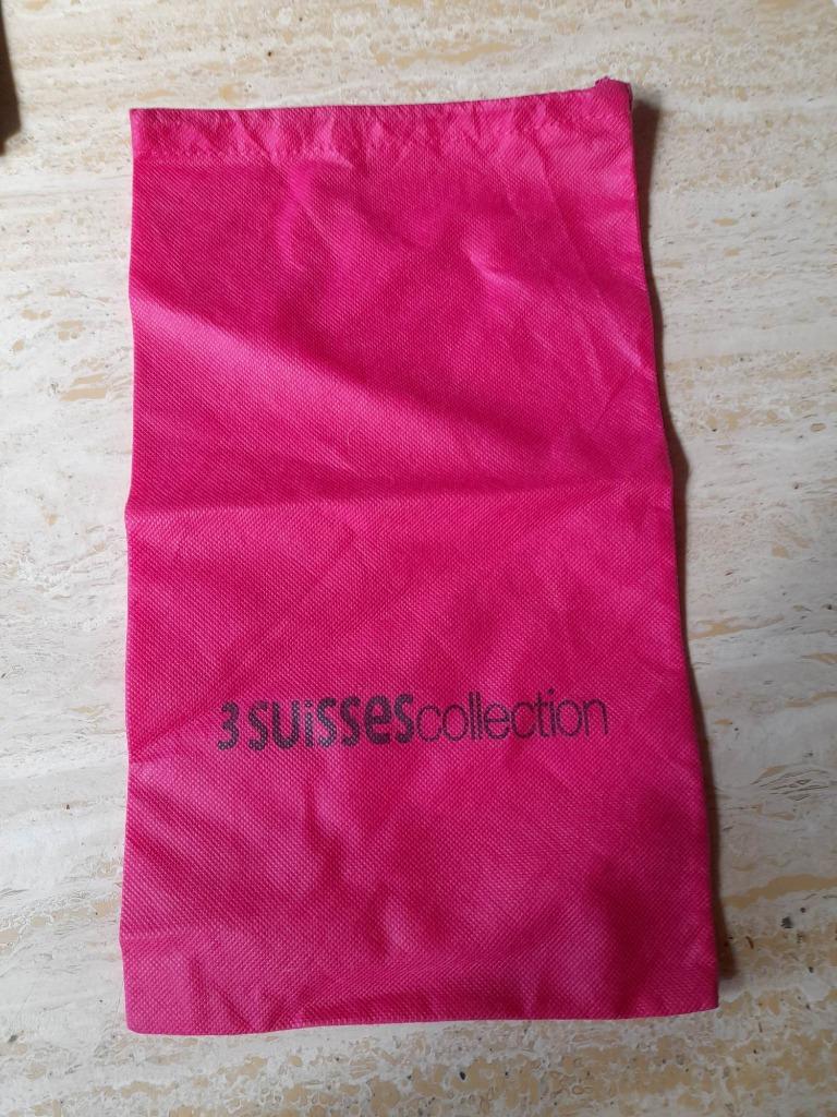 Klein roze zakje voor sportschoenen van 3 Suisses, Ophalen of Verzenden, Nieuw, Unisex volwassen