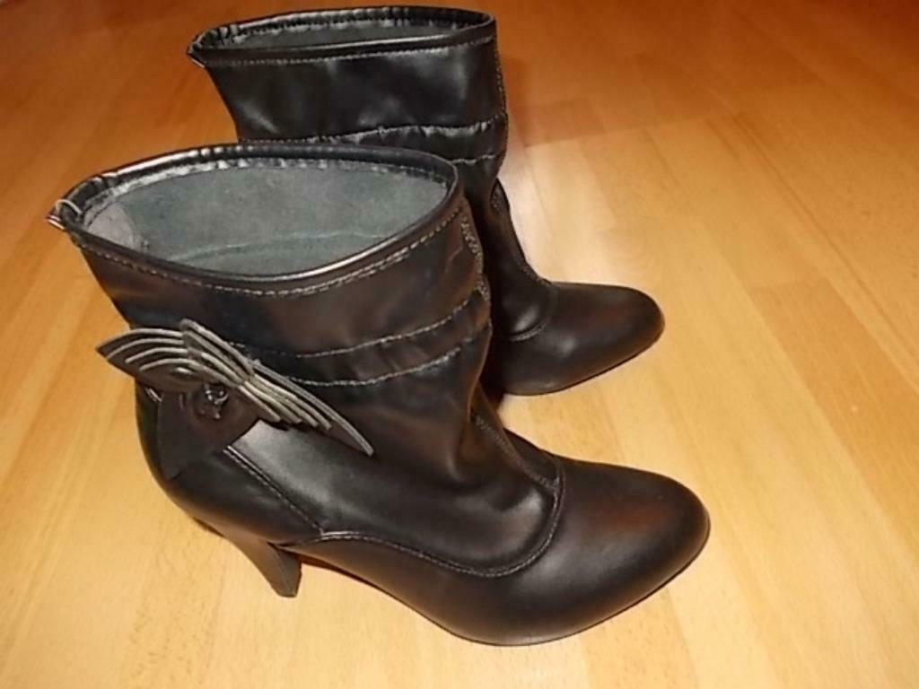 dames laarsjes 2 bizzy maat 37, Ophalen of Verzenden, Nieuw