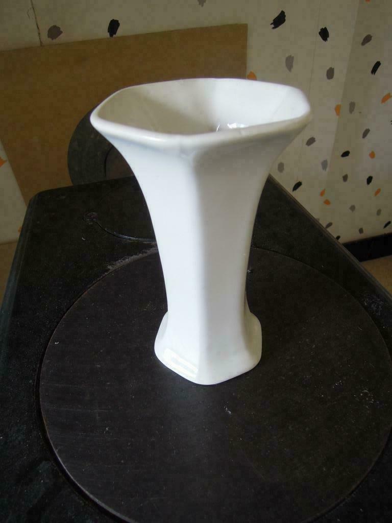 witte vaas H16 diameter 10cm steen, Moins de 50 cm, Enlèvement ou Envoi, Pierre, Comme neuf
