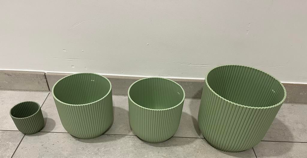 4 nieuwe plantenpotjes, Tuin en Terras, Bloempotten, Ophalen, Kunststof, Rond, Nieuw