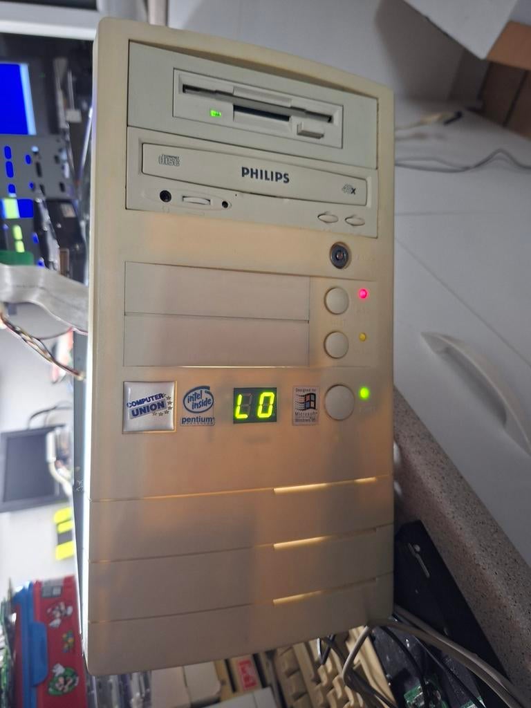 Te koop Pentium 1 120Mhz Intel Tower, Ophalen of Verzenden