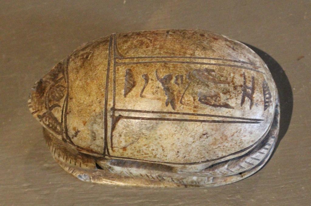 Scarabée égyptien, Enlèvement ou Envoi