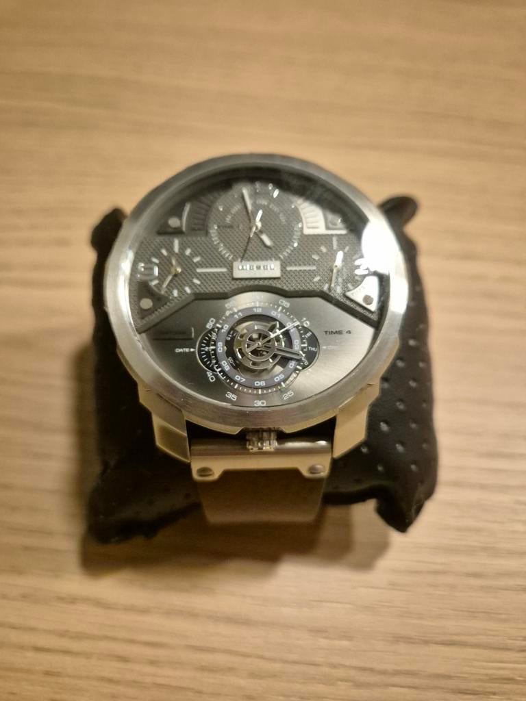Diesel DZ7360, Handtassen en Accessoires, Horloges | Heren, Ophalen
