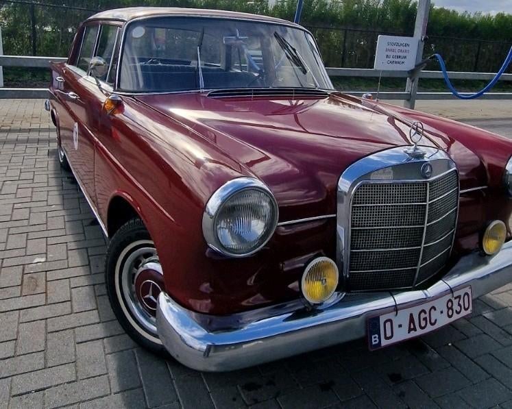 Mercedes w110 heckflosse 190D 1963, Auto's, Particulier, Te koop, Handgeschakeld, Diesel