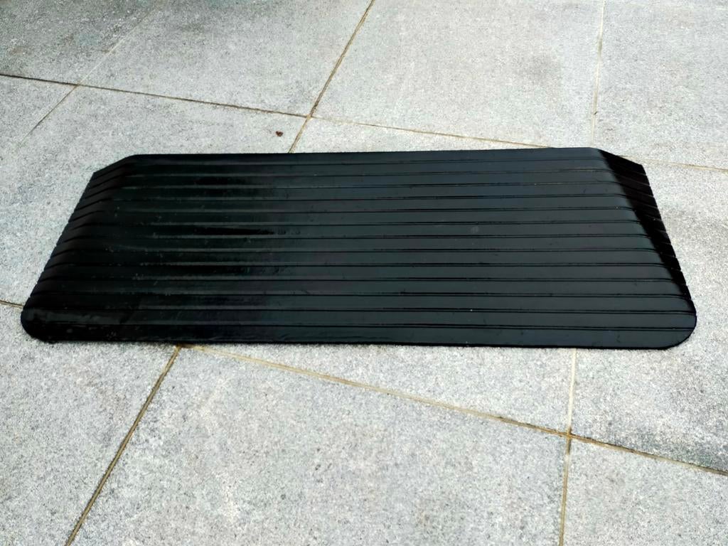 Zware rubberen drempelhulp - amper gebruikt, Diversen, Ophalen, Zo goed als nieuw