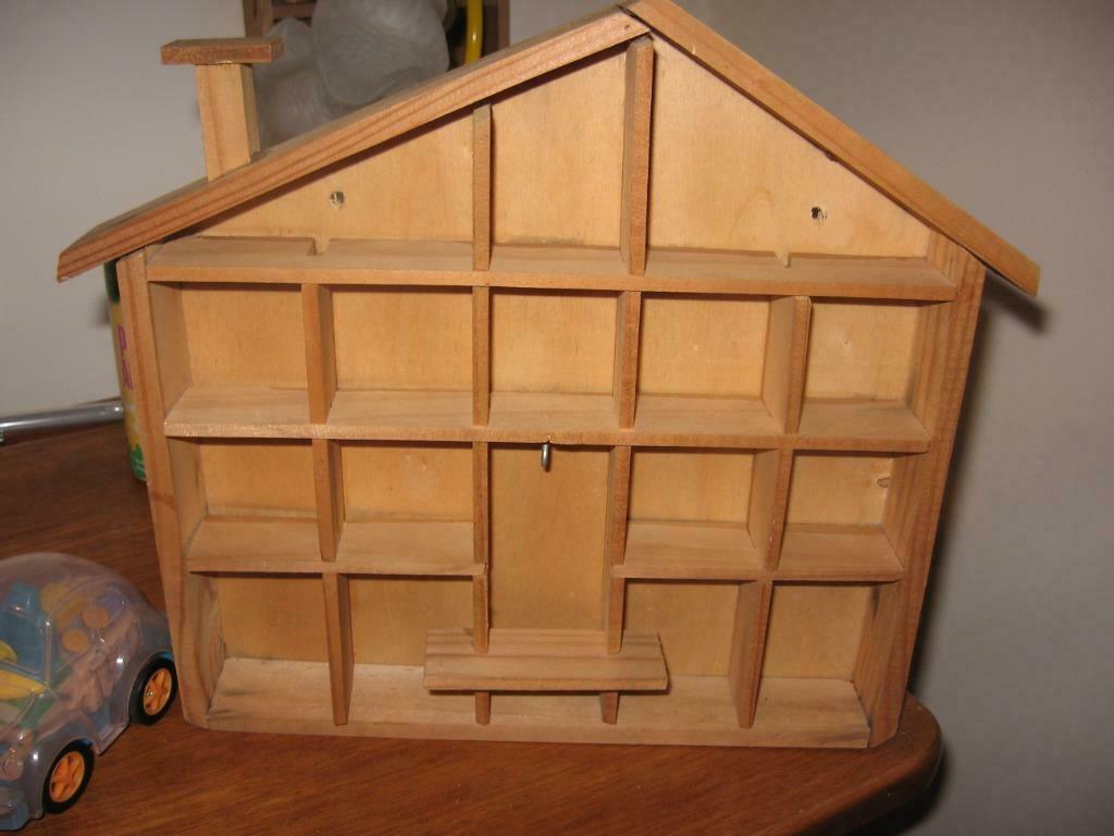 Petite maison en bois murale composée de 17 compartiments de, Maison & Meubles, Enlèvement ou Envoi, Comme neuf, Bois