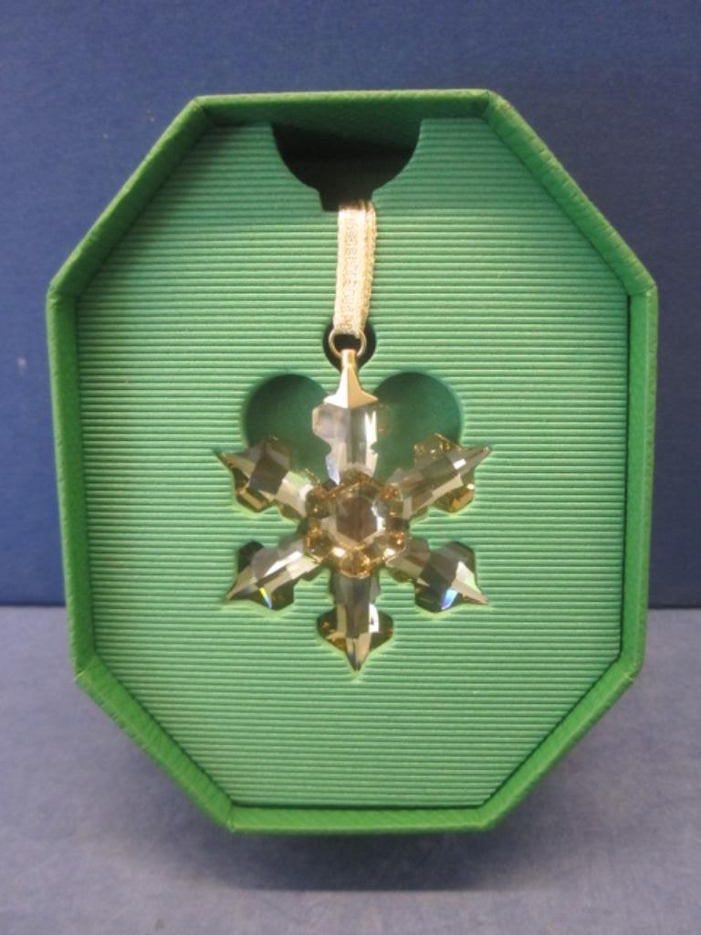 Swarovski Kerstster Klein 2022 Golden shadow, Ophalen of Verzenden, Nieuw, Figuurtje