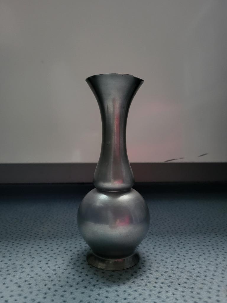 beau vase en étain vintage, Enlèvement