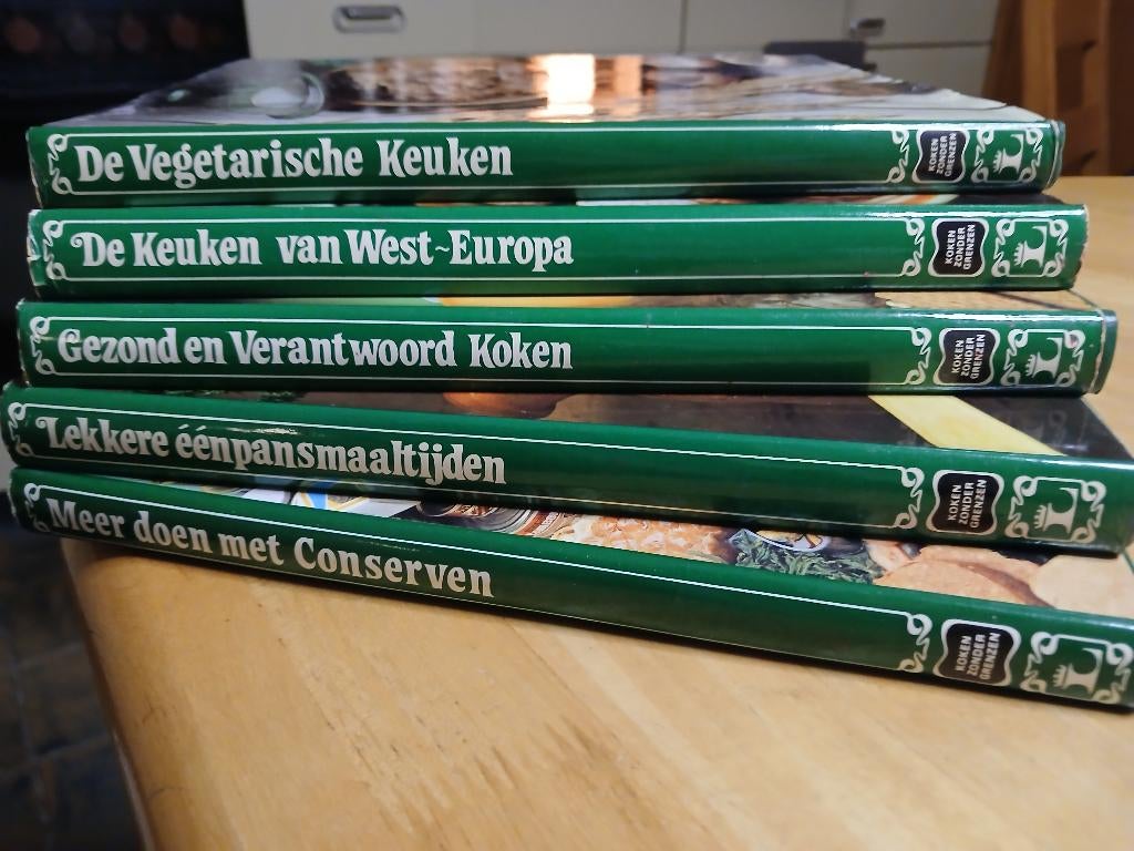 Kookboeken allerlei 5 st OF per stuk te koop ( Lekturama ), Boeken, Kookboeken, Ophalen of Verzenden, Zo goed als nieuw