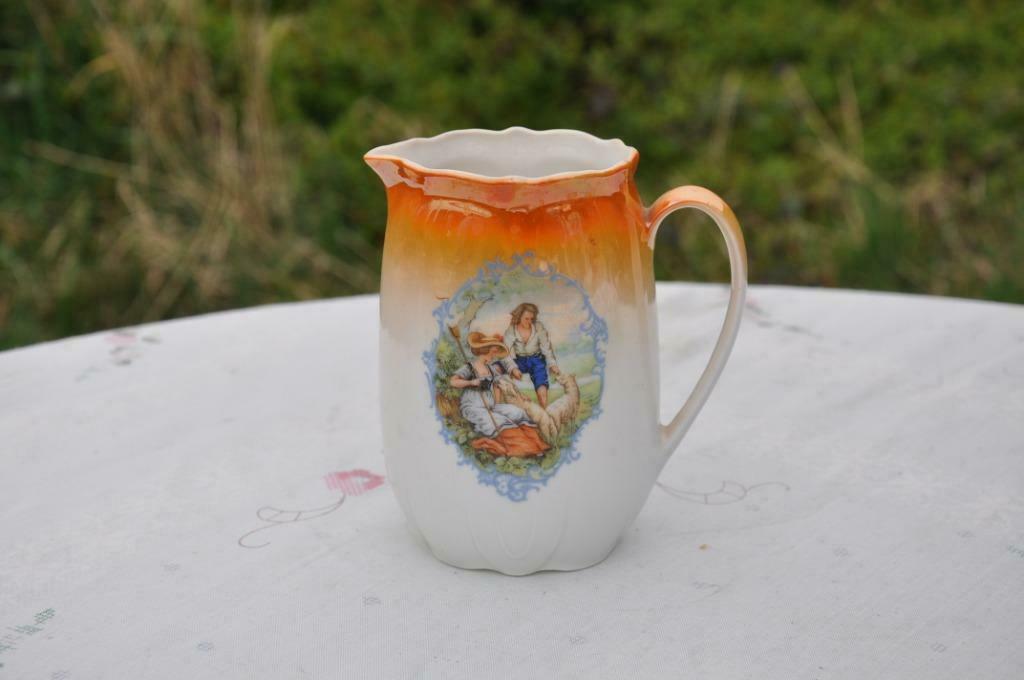 §  pot au lait porcelaine decor berger, Antiquités & Art, Enlèvement ou Envoi
