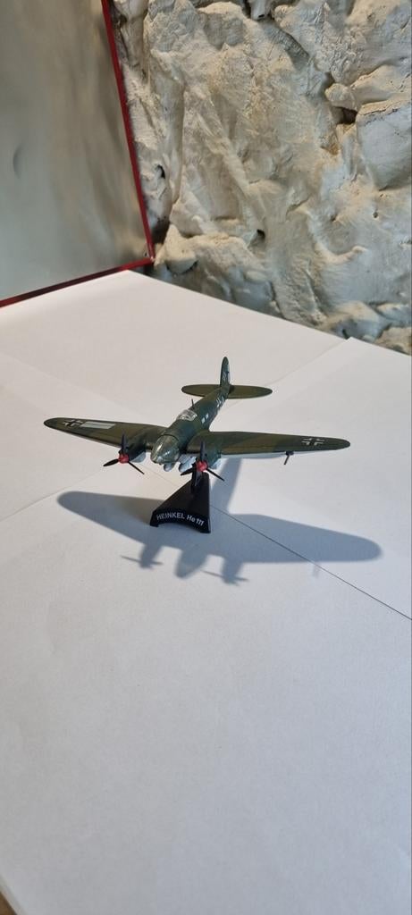 Maquette ww2 heinkel he 111, Enlèvement