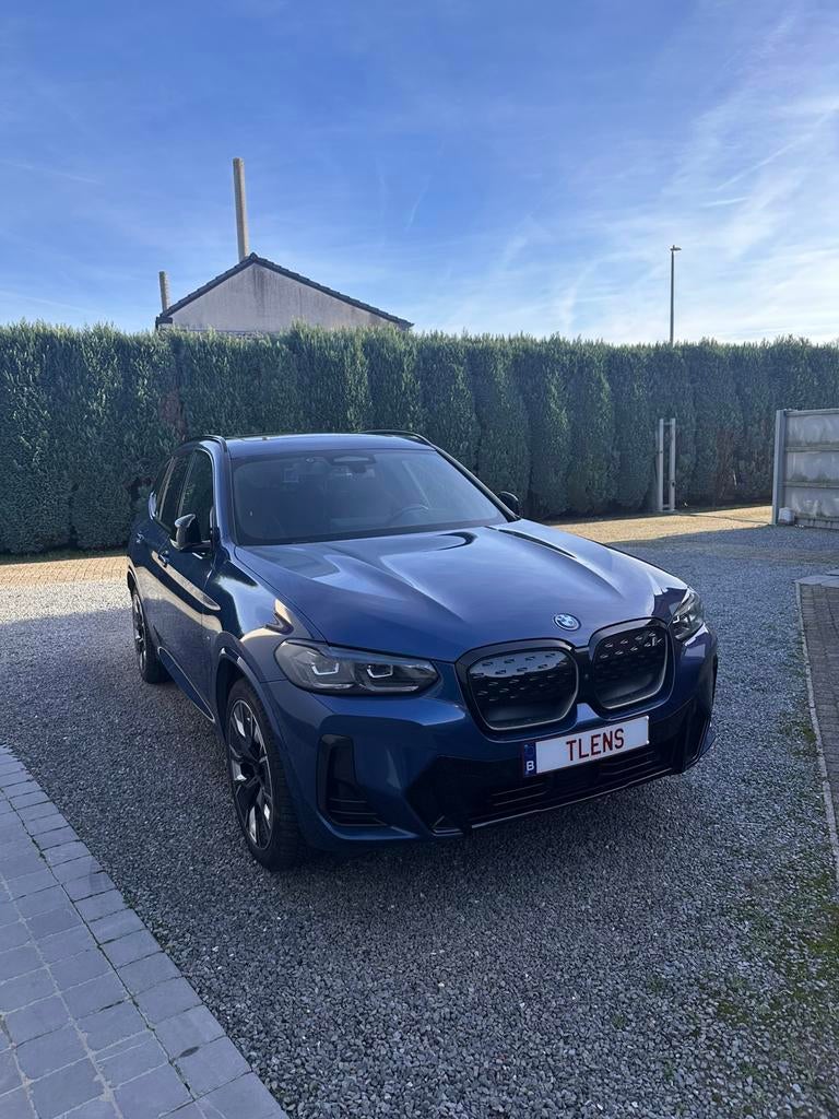 BTW Wagen BMW iX3 High Executive 80kWh M-SPORT, Auto's, BMW, Automaat, Blauw, USB, Leder