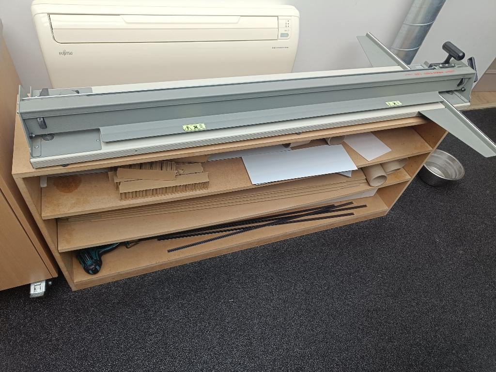 Snijmachine Neolt Light Foam Trim 125 + meubel, Enlèvement