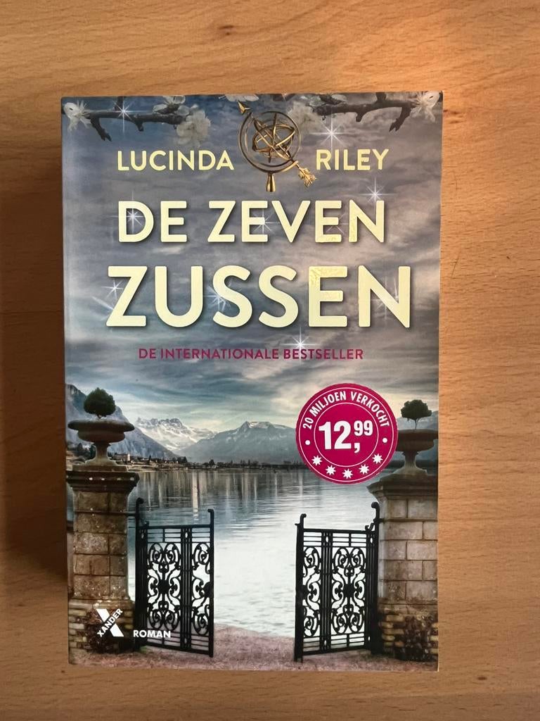 De zeven zussen - Lucinda Riley, Ophalen, Zo goed als nieuw