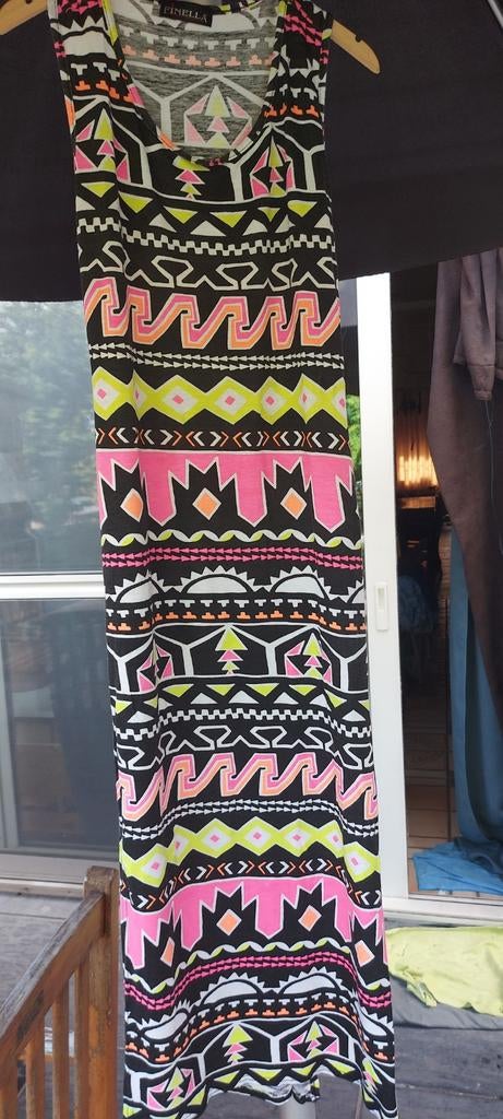 Robe longue taille M, Enlèvement ou Envoi, Comme neuf