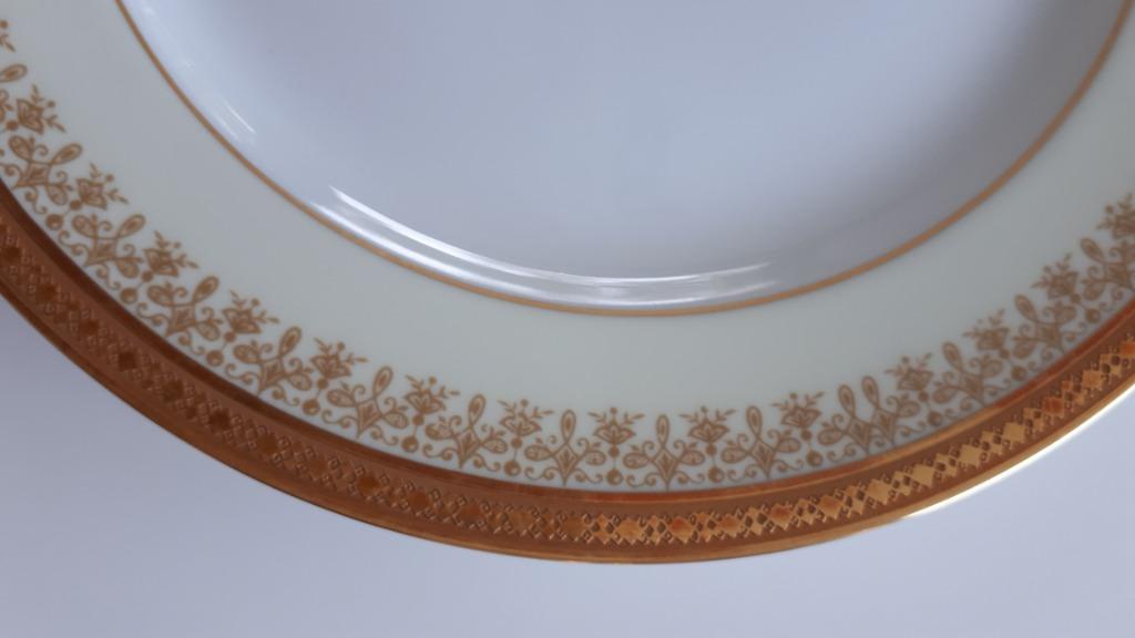 lot 10 assiettes porcelaine de Limoges, Enlèvement