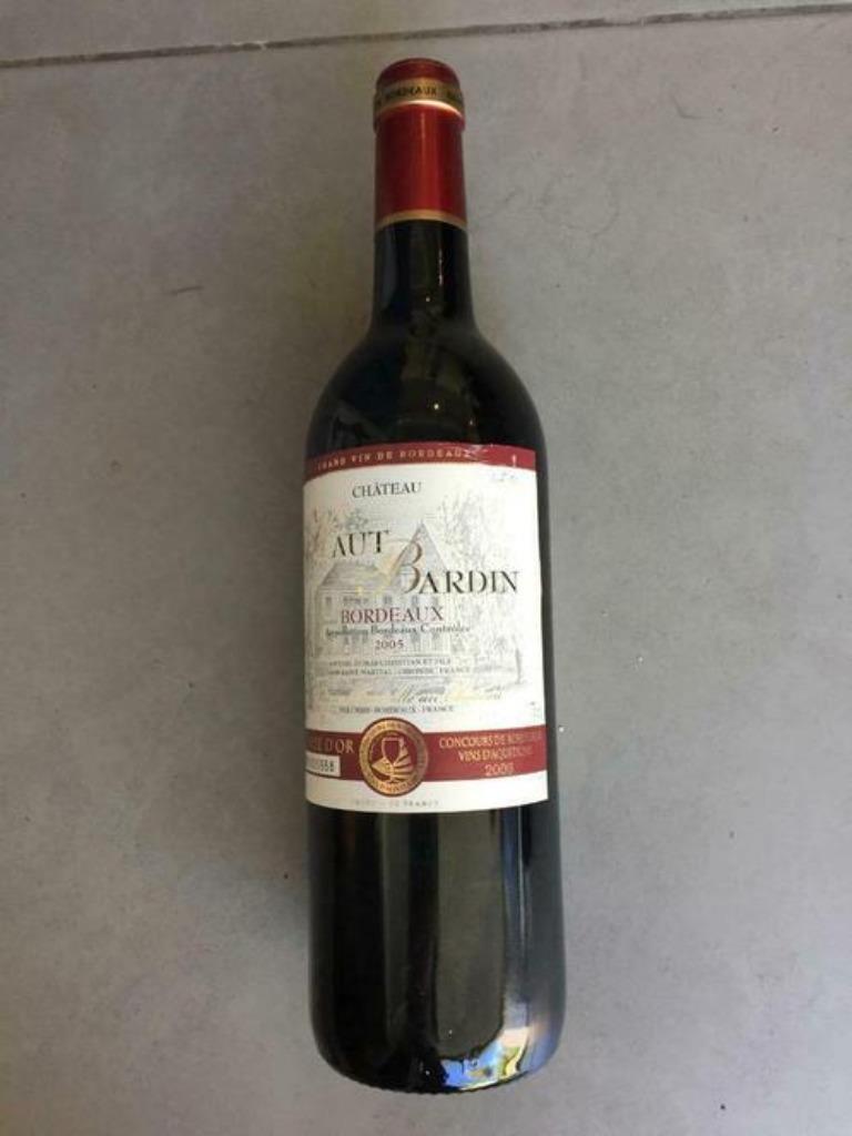 Bouteille de vin rouge Bordeaux Chateau Haut Bardin 2005, Collections, Neuf, Enlèvement ou Envoi, Pleine, Vin rouge