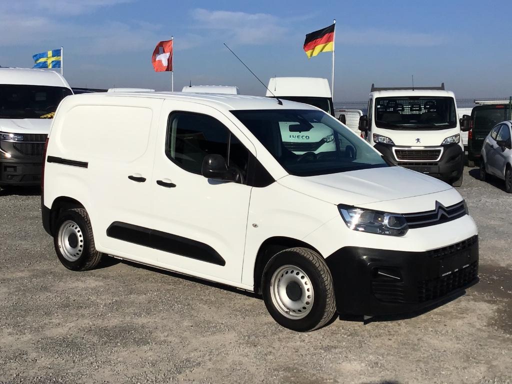 citroen berlingo 15hdi 2019 72000km 12400e alles in, Auto's, Bestelwagens en Lichte vracht, Voorwielaandrijving, Stof, https://public.car-pass.be/vhr/8f41452b-2e13-4518-9add-8c8459d157ad