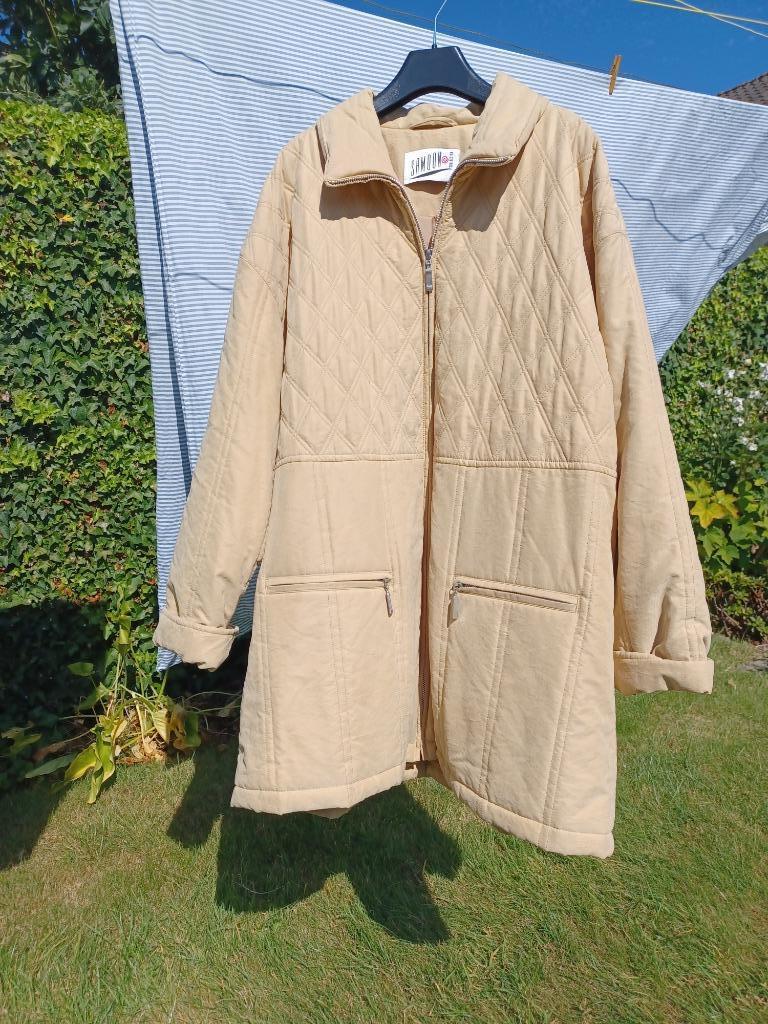 Damesjas maat 46, Ophalen, Gedragen, Maat 46/48 (XL) of groter, Beige