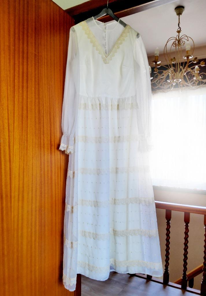 Trouwjurk / decoratie jurk / paspop jurk, Trouwjurk, Wit, Ophalen of Verzenden, Zo goed als nieuw