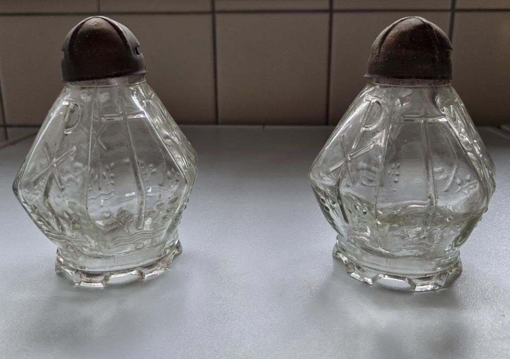 Oude voorwerpen kerkhof Allerheiligen, Ophalen, Gebruikt, Buiten