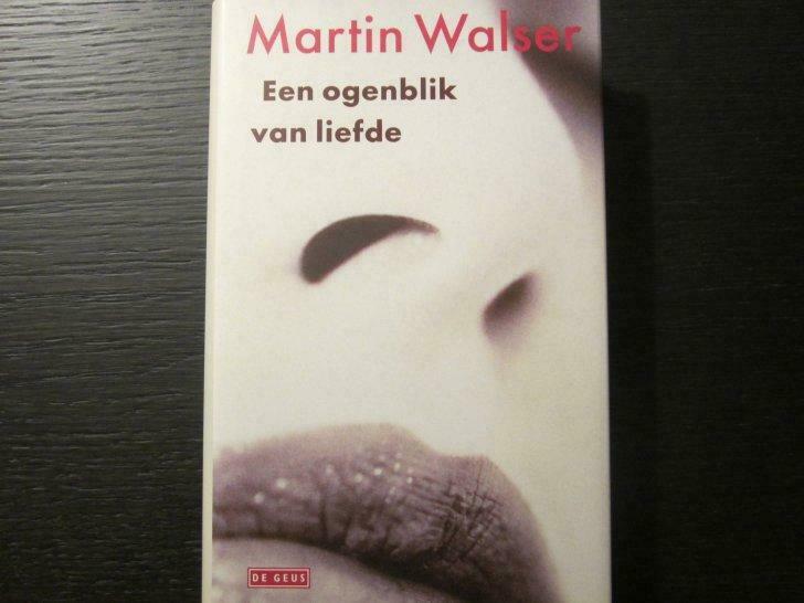 Een ogenblik van liefde (Martin Walser), Boeken, Ophalen of Verzenden, Gelezen