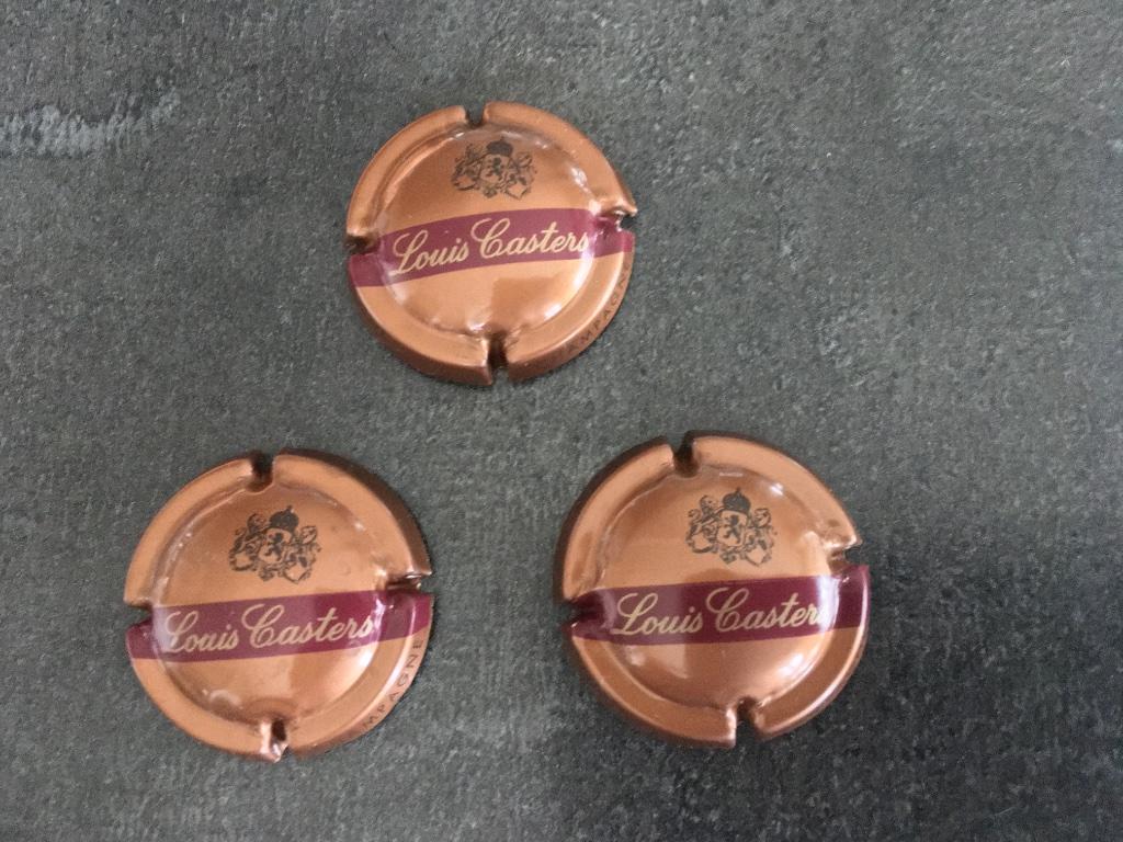 3 Champagnecapsules Louis Casters, Ophalen of Verzenden